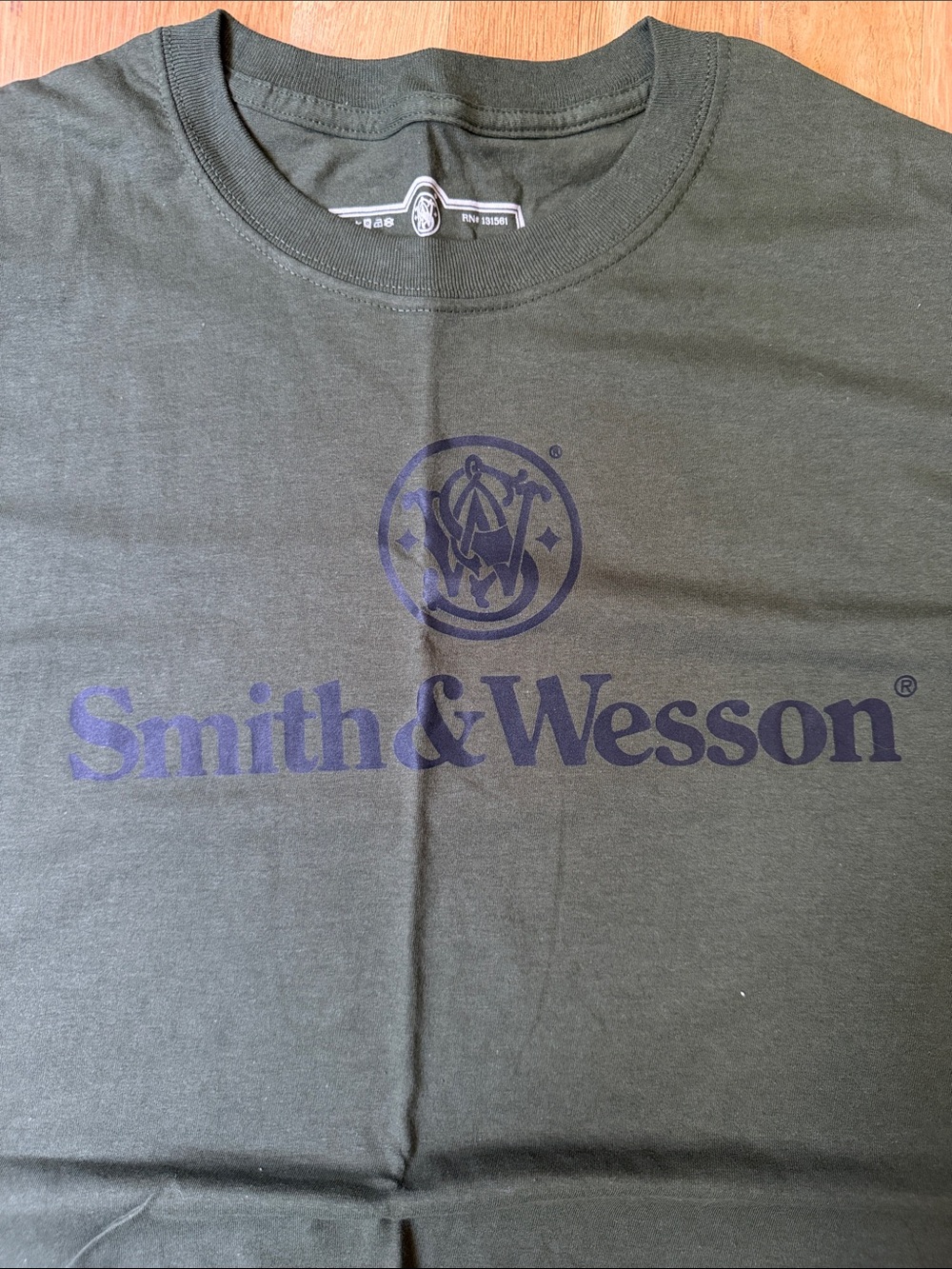 Smith & Wesson T-shirt - Picture 2 of 3
